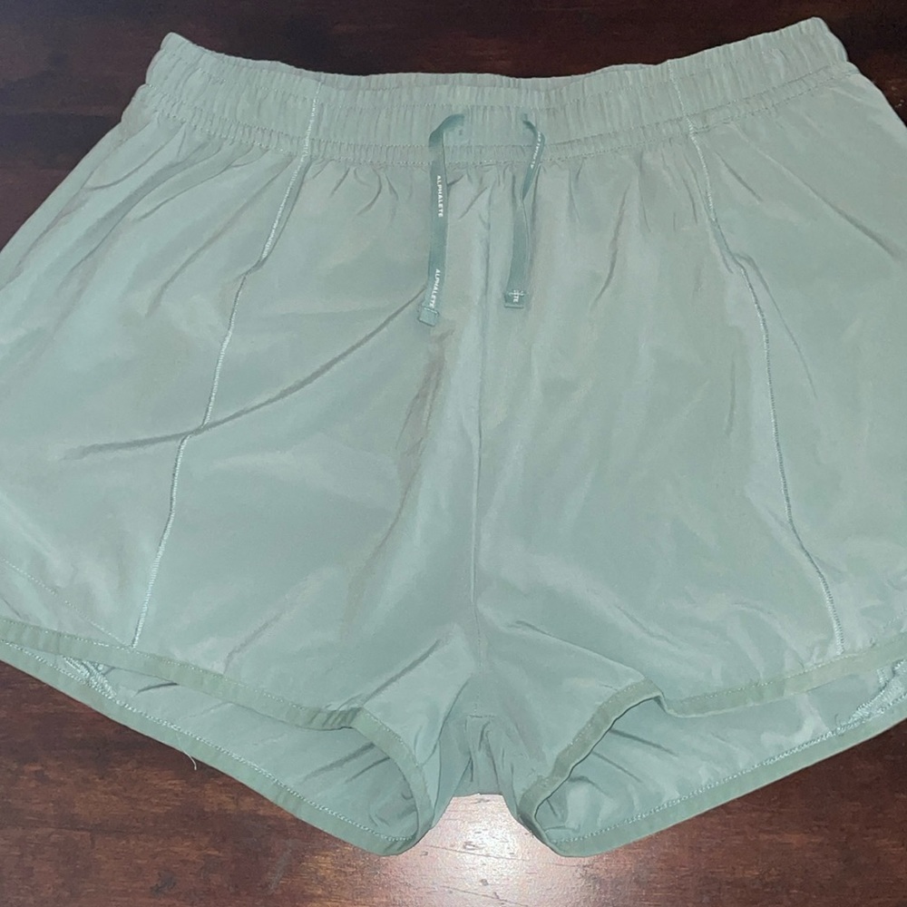 Alphalete Swift Shorts